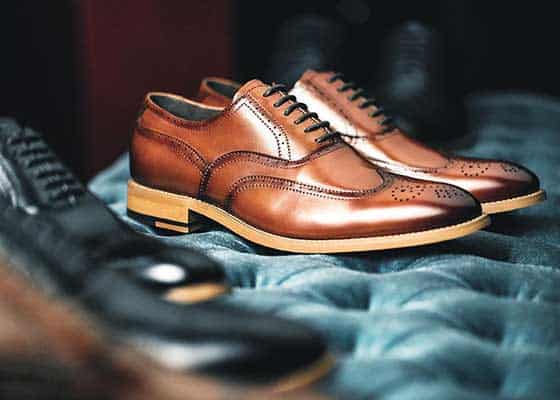 shoes for men on their feet all day