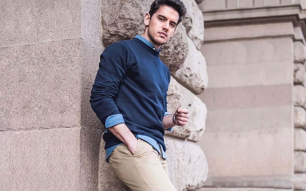 Mens sweatshirt and chinos